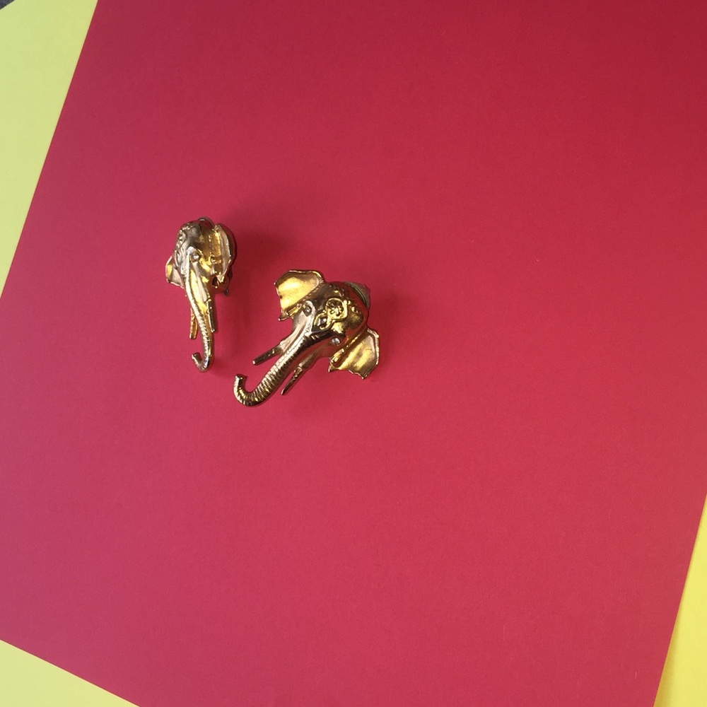 Golden elephant clip-on earrings - Picture 2 of 6